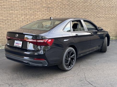 New 2025 Volkswagen Jetta SE image 13