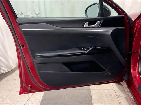 Used 2022 Kia K5 GT-Line image 9