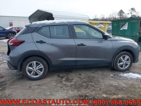 Used 2023 Nissan Kicks S image 5