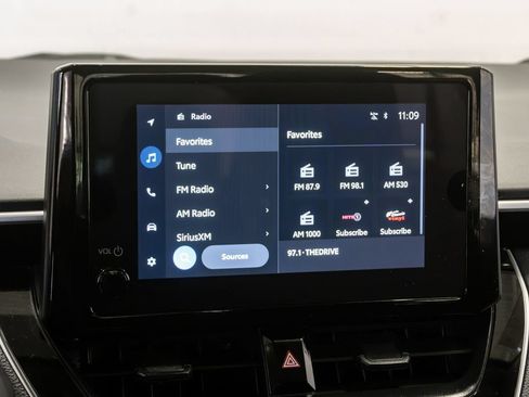 Used 2025 Toyota Corolla LE FWD image 16