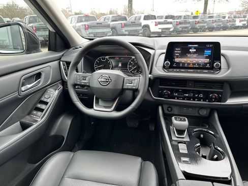 New 2026 Nissan Rogue SV FWD image 23