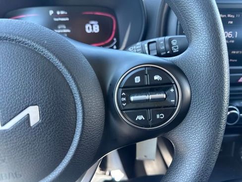 Used 2025 Kia Soul LX w/ LX Technology Package FWD image 22