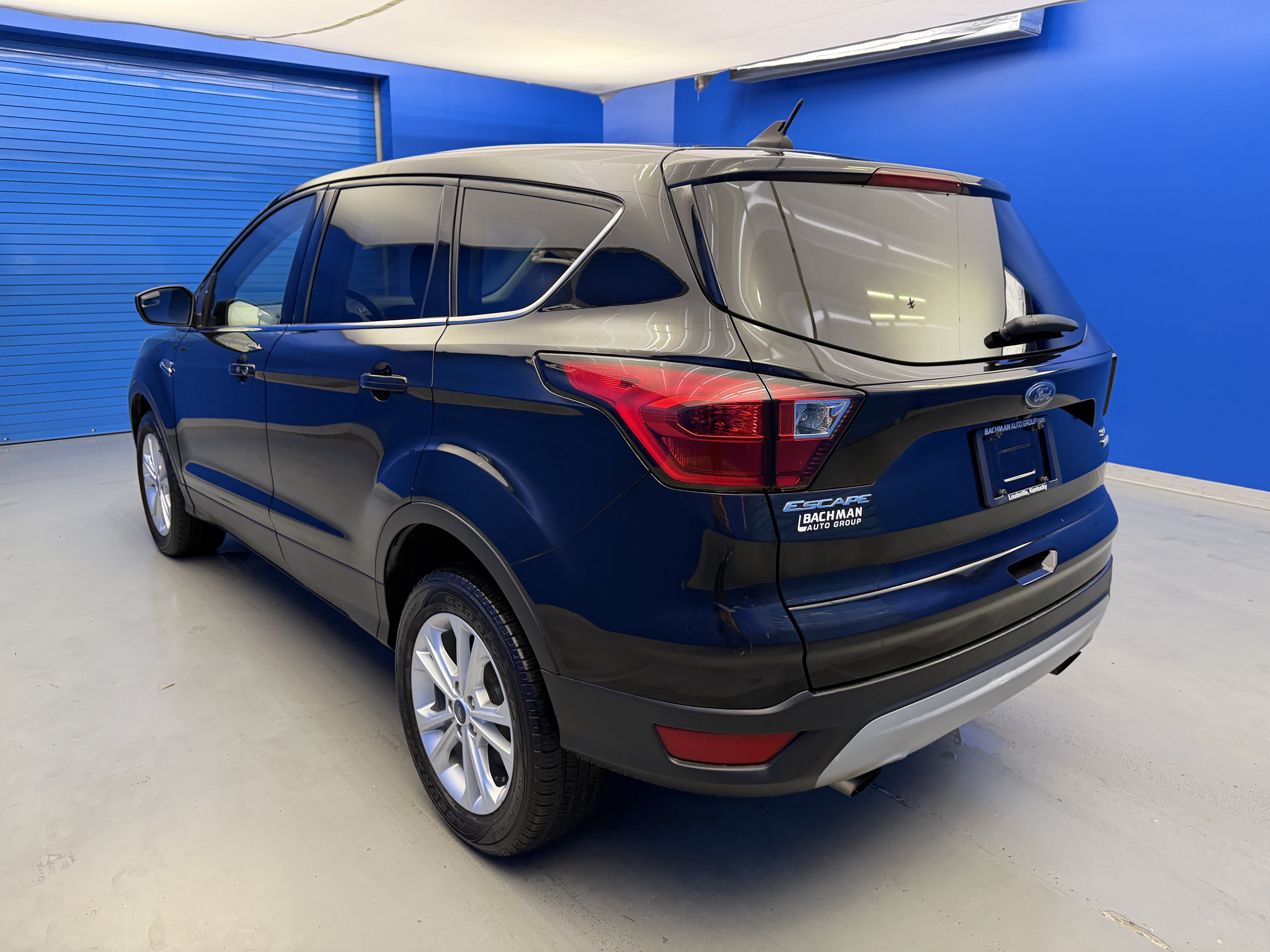 Used 2019 Ford Escape SE FWD image 5