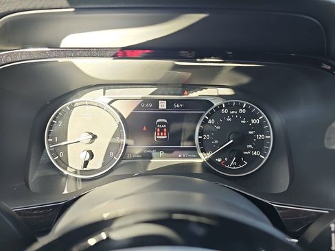 Used 2025 Nissan Pathfinder SL w/ SL Premium Package image 23