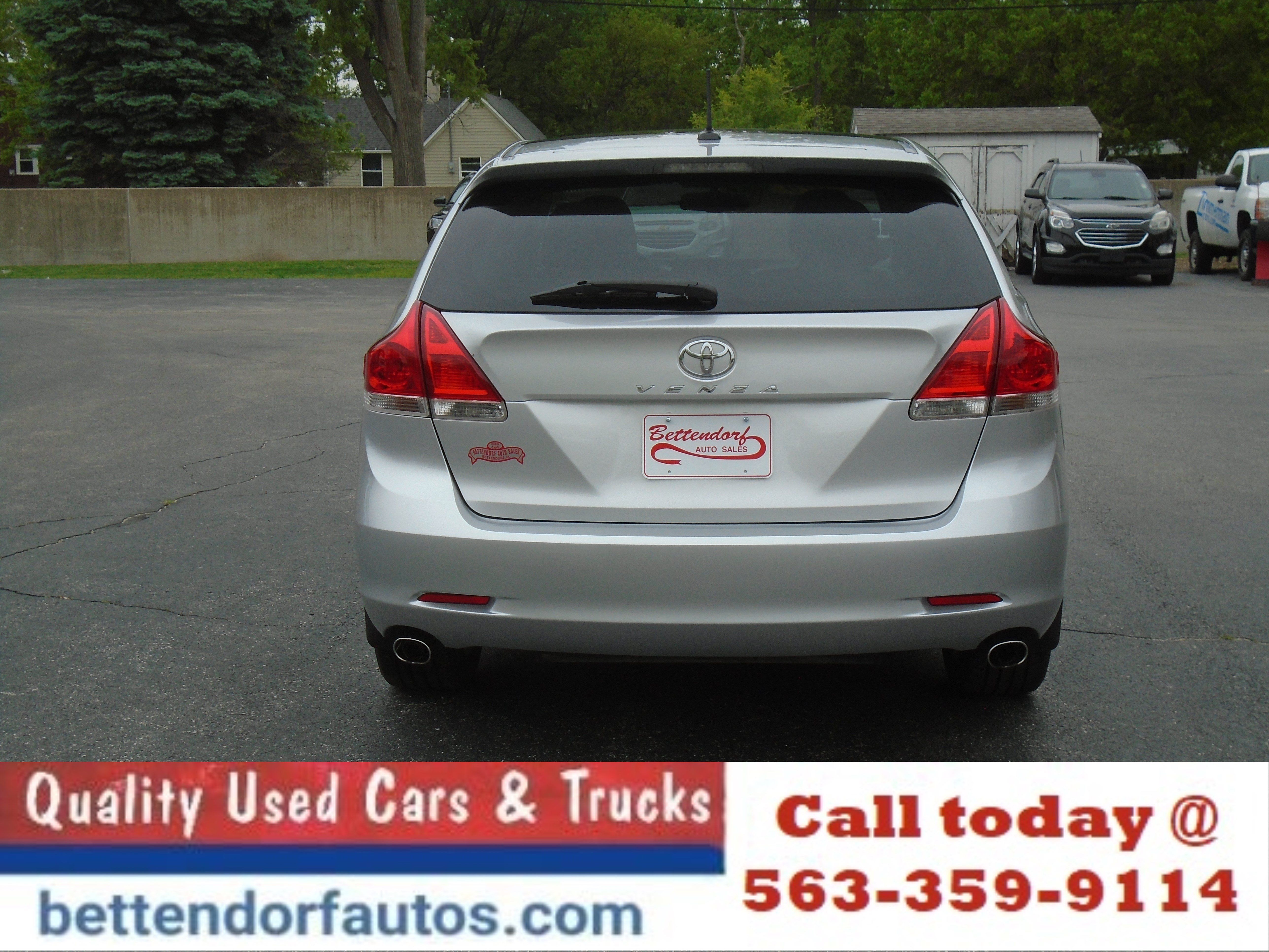 Used 2010 Toyota Venza FWD image 4