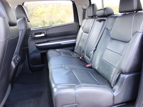 Used 2015 Toyota Tundra Limited w/ Limited Premium Package image 40