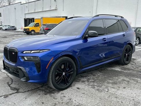 Used 2023 BMW X7 M60i w/ Executive Package image 2