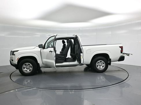 Used 2022 Nissan Frontier S w/ Technology Package image 28