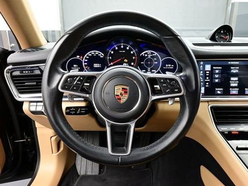 Certified 2020 Porsche Panamera image 8