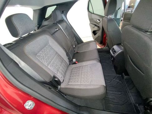 Used 2024 Chevrolet Equinox LT w/ LPO, Floor Liner Package FWD image 10