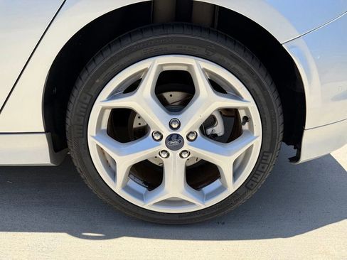 Used 2013 Ford Focus ST FWD image 7