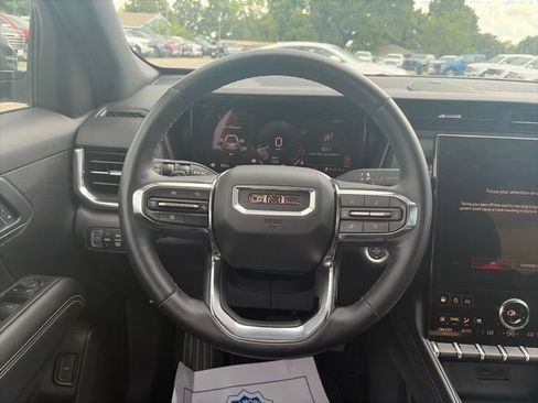 Used 2025 GMC Terrain Elevation w/ Elevation Premium Package AWD/4WD image 15