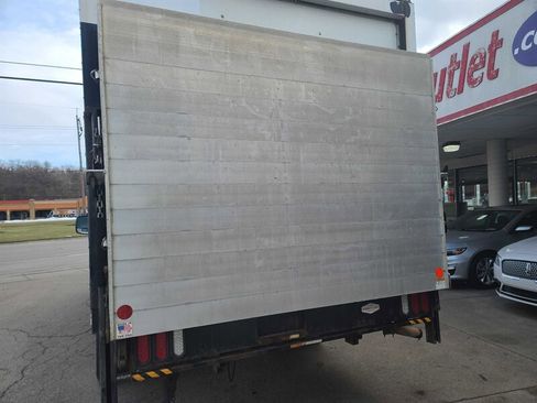 Used 2018 Chevrolet Express 4500 Extended w/ Driver Convenience Package image 31