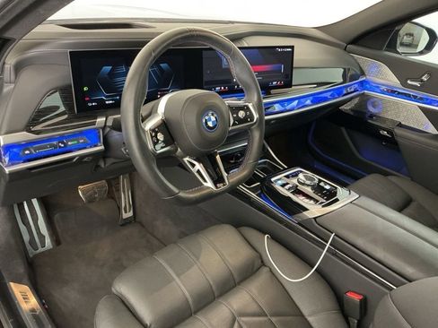 Used 2024 BMW i7 M70 w/ Executive Package image 21