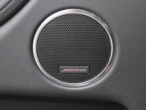 Certified 2025 Land Rover Discovery Sport S image 32