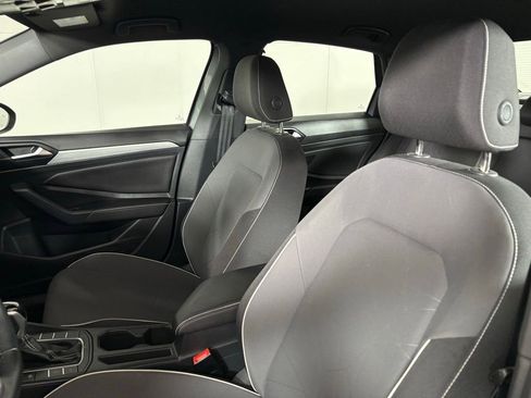 Used 2025 Volkswagen Jetta Sport FWD image 18