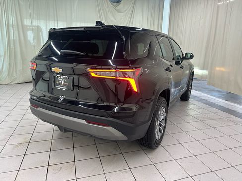 Used 2026 Chevrolet Equinox LT FWD image 5
