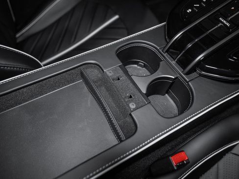 New 2026 Aston Martin V8 Vantage S image 32