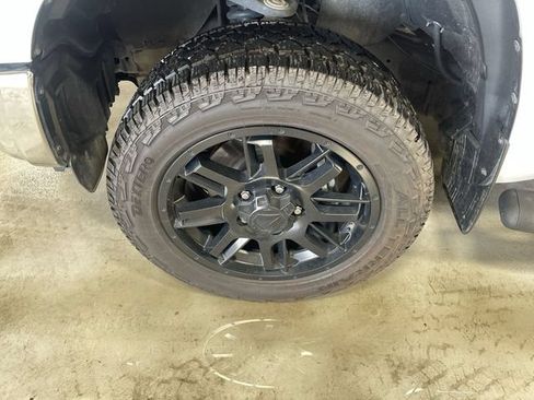 Used 2021 Toyota Tundra SR5 AWD/4WD image 11