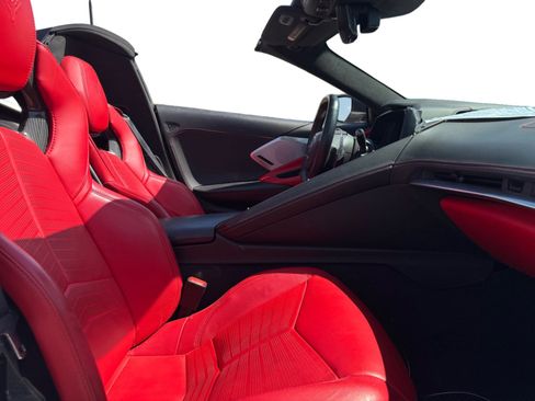 Used 2022 Chevrolet Corvette Stingray Premium Conv w/ Z51 Performance Package RWD image 17