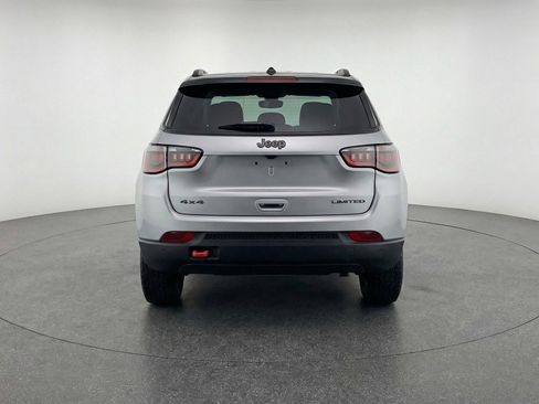 Used 2025 Jeep Compass Trailhawk AWD/4WD image 7