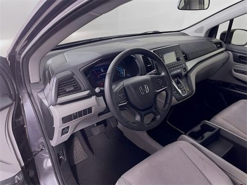 Used 2018 Honda Odyssey LX image 10