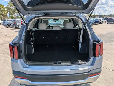 Certified 2025 Kia Sorento S FWD image 12