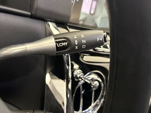 Used 2024 Rolls-Royce Cullinan AWD/4WD image 17