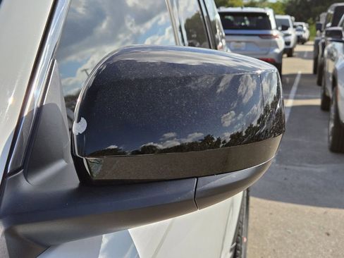 New 2025 Jeep Grand Cherokee Laredo X w/ MOPAR Finishing Package image 12