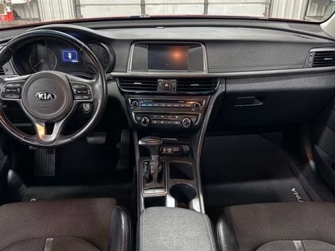 Used 2018 Kia Optima S FWD image 25