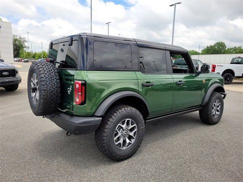 New 2025 Ford Bronco Badlands image 11