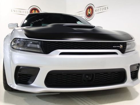 Used 2020 Dodge Charger Scat Pack RWD image 29
