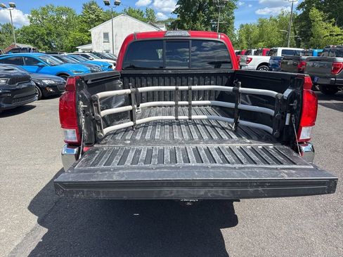 Used 2016 Toyota Tacoma SR5 w/ SR5 Appearance Package (SN) AWD/4WD image 9