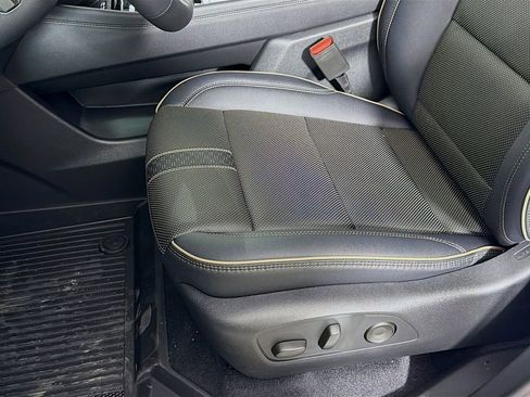 New 2026 Chevrolet Traverse High Country w/ LPO, Floor Liner Package image 21