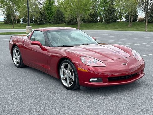 Used 2008 Chevrolet Corvette Coupe w/ Preferred Equipment Group RWD image 3