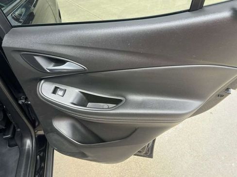 Used 2020 Buick Encore GX Essence w/ Experience Buick Package image 18