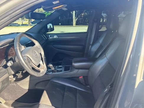 Used 2020 Jeep Grand Cherokee Altitude image 9