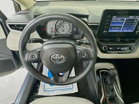Used 2020 Toyota Corolla L FWD image 12