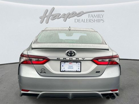 Used 2024 Toyota Camry SE FWD image 4