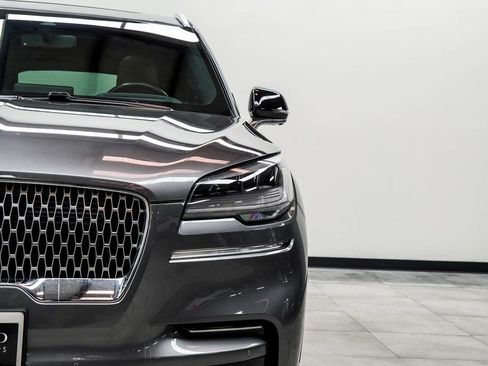 Used 2023 Lincoln Aviator Reserve w/ Equipment Group 201A image 4