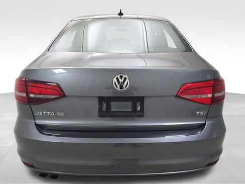 Used 2016 Volkswagen Jetta SE FWD image 8