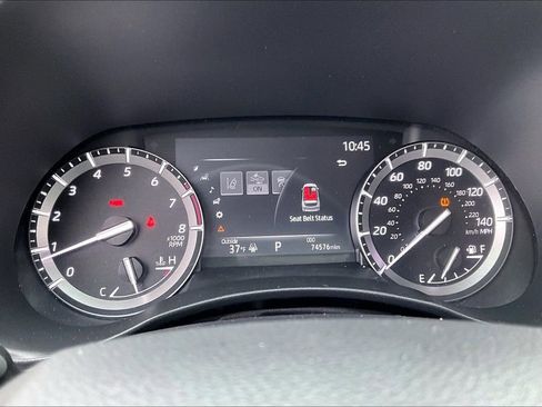 Used 2021 Toyota Highlander XLE AWD/4WD image 18