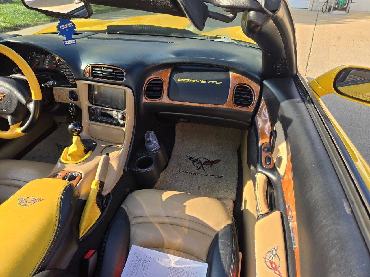 Used 2000 Chevrolet Corvette Convertible w/ Memory Pkg RWD image 14