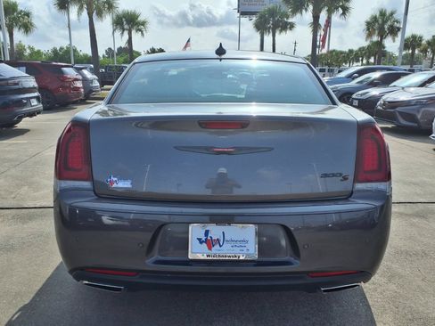 Used 2023 Chrysler 300 S RWD image 6