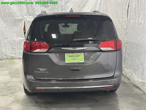 Used 2019 Chrysler Pacifica Touring-L image 20