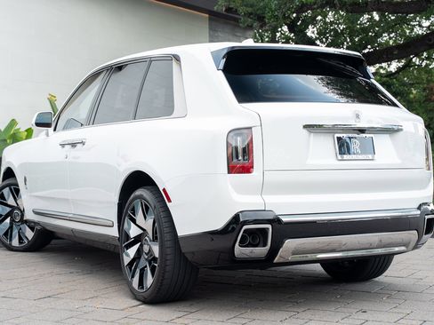 Used 2025 Rolls-Royce Cullinan image 20
