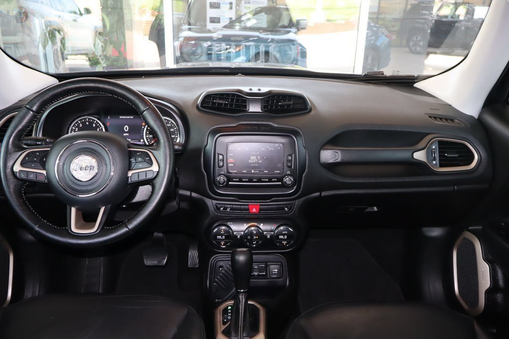 Used 2017 Jeep Renegade Limited FWD image 33