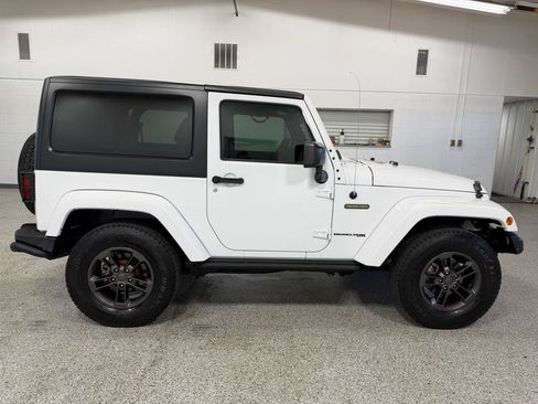 Used 2018 Jeep Wrangler Sport AWD/4WD image 5