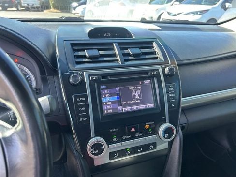 Used 2014 Toyota Camry SE image 20