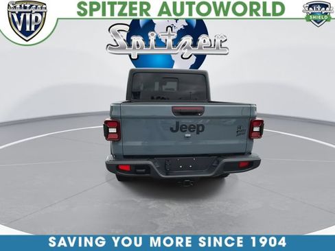 Used 2024 Jeep Gladiator Sport AWD/4WD image 7